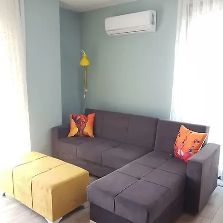 Modern And Comfortable At Nice Location. 公寓 *