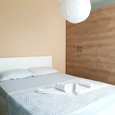 公寓 Modern And Comfortable At Nice Location. *
