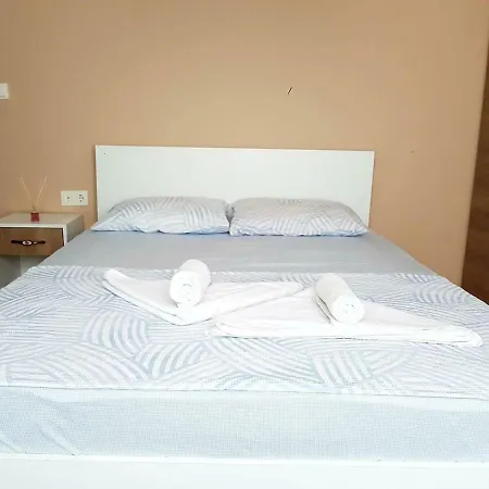 Modern And Comfortable At Nice Location. *