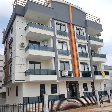 Lejlighed Modern And Comfortable At Nice Location.